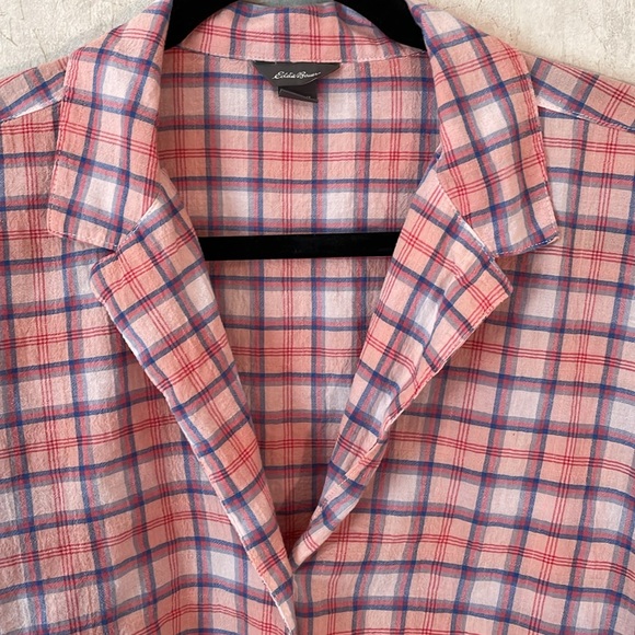 Eddie Bauer women’s cotton short sleeve button up v neck shirt. Size xl. - Picture 6 of 11